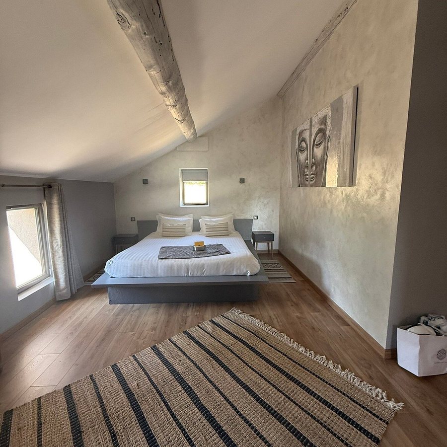 Mas aux Cedres — Guest room