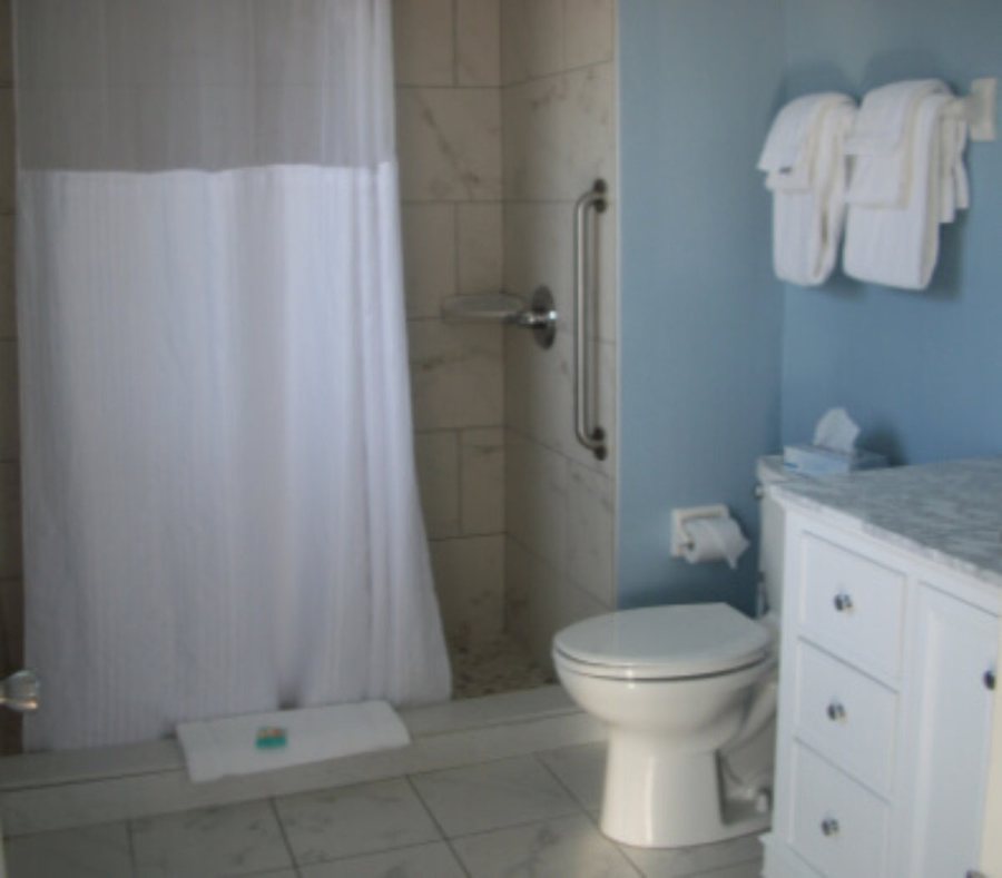 Matanzas Inn — Bathroom