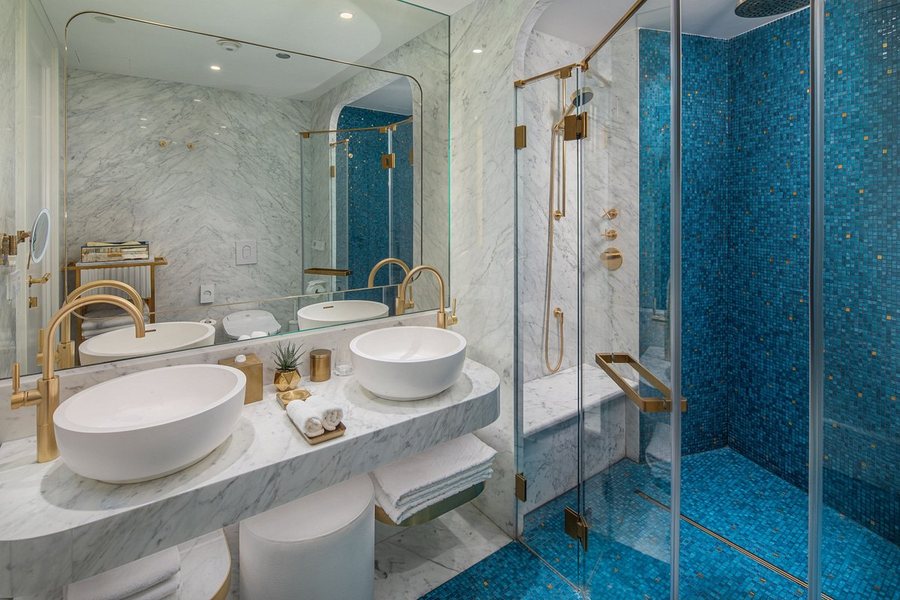 Matild Palace A Luxury Collection Hotel Budapest — Bathroom