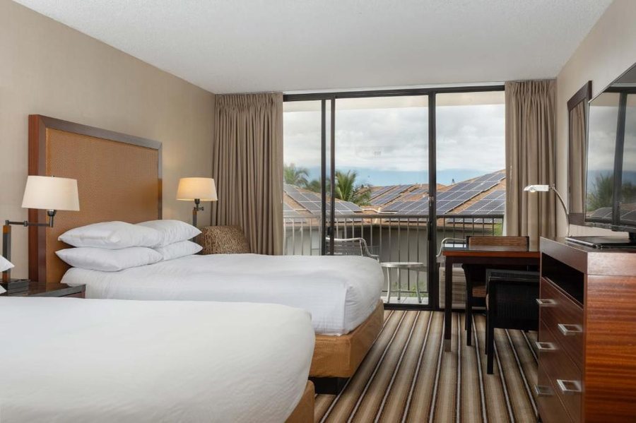 Maui Sunset — Guest room