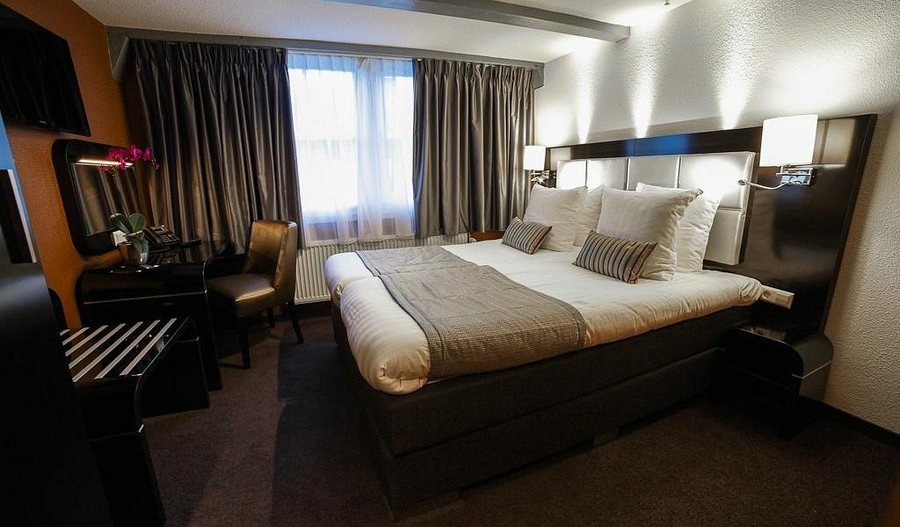 Mauro Mansion — Guest room