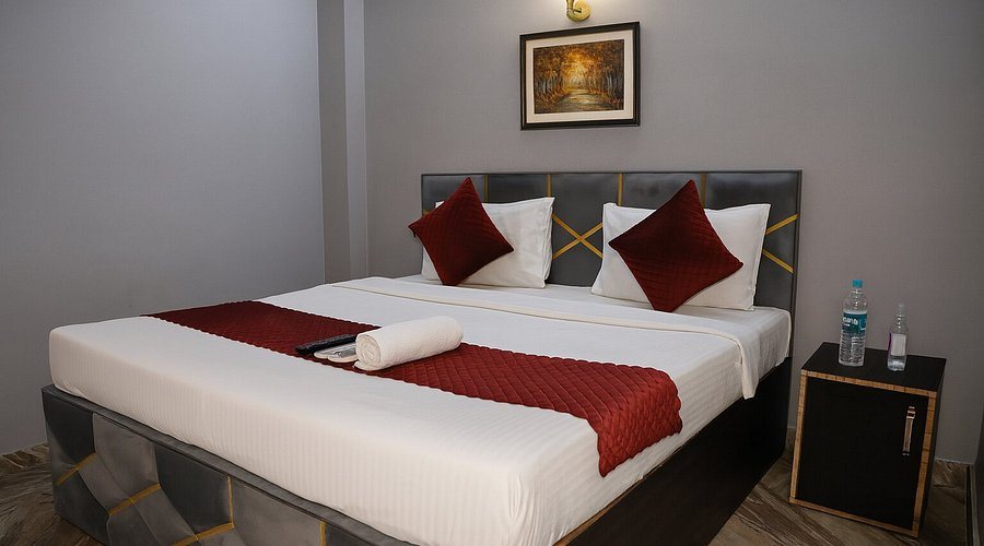 Mauryan Express Hotel Dabri Janakpuri — Guest room