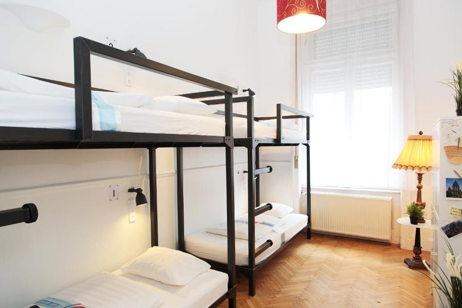 Maverick Downtown — Guest room