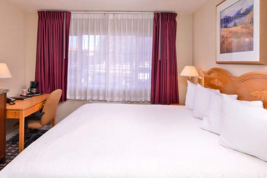 Maverick Motel — Guest room