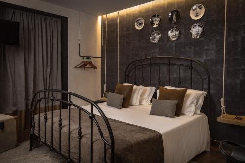 Maxime Hotel — Guest room