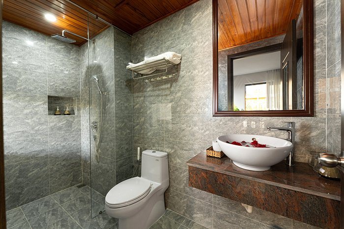 May Boutique Villa Hoi An — Bathroom