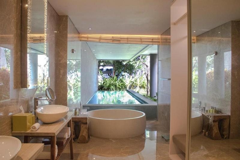 Maya Sanur Resort Spa Sanur Denpasar Bali — Bathroom