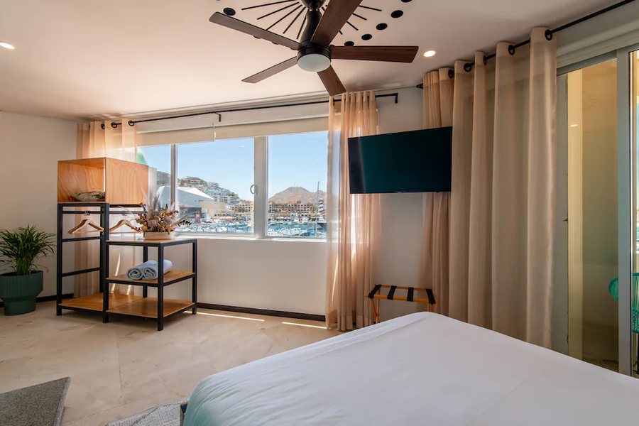 Mayan Monkey Los Cabos — Guest room