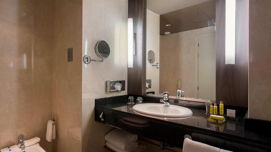 Mayerling Hotel — Bathroom