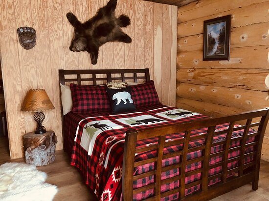 McCarthy Lodge Resort — Guest room