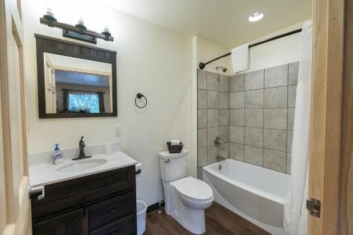 McKinley View B B — Bathroom