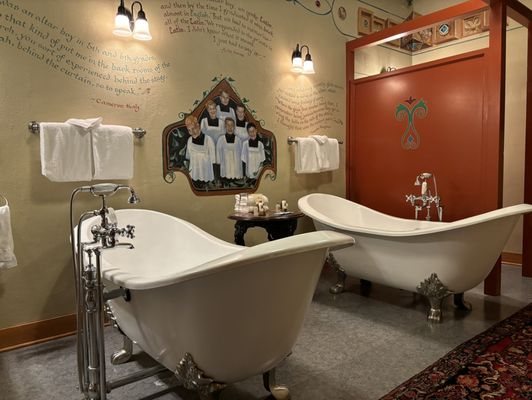 McMenamins Old St Francis School — Bathroom