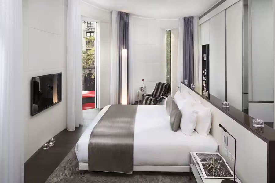 ME London — Guest room