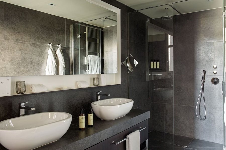 ME Milan Il Duca — Bathroom