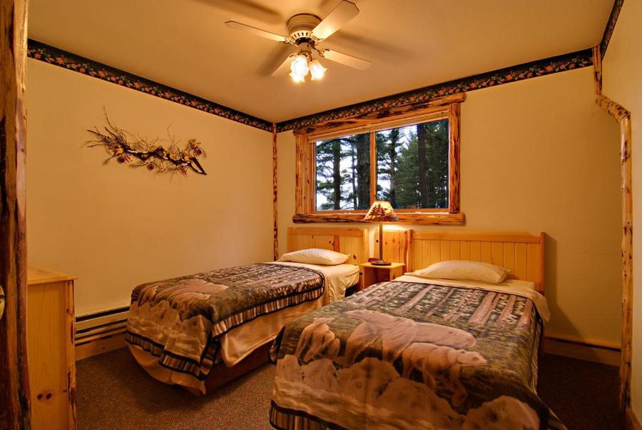 Meadowbrook Resort — Guest room