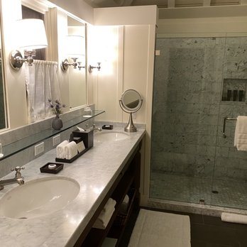 Meadowood Napa Valley — Bathroom