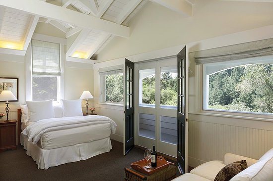Meadowood Napa Valley — Guest room
