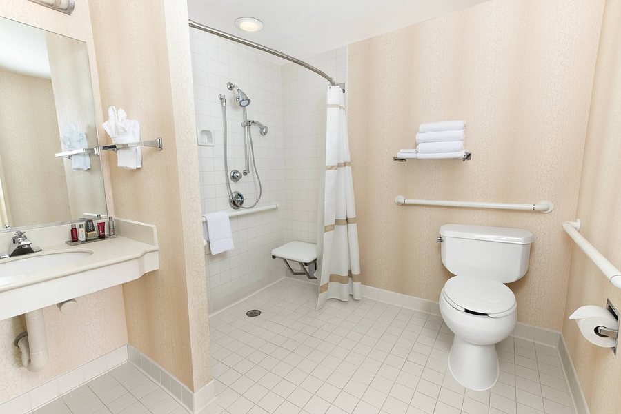 MeadowView Conference Resort Convention Center — Bathroom