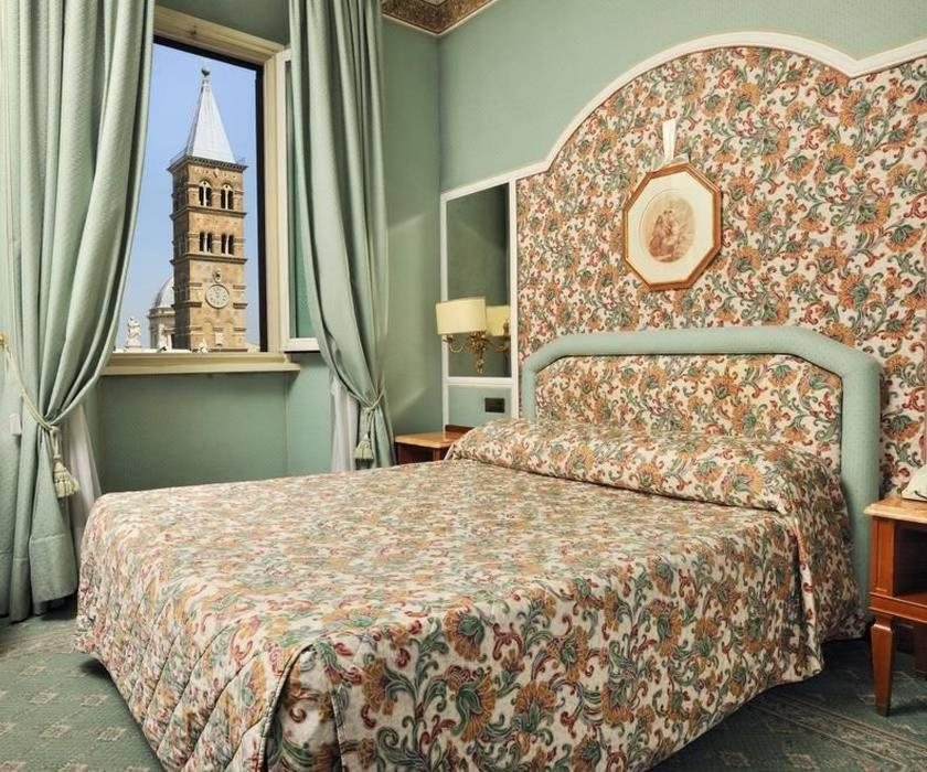 Mecenate Palace Hotel — Guest room