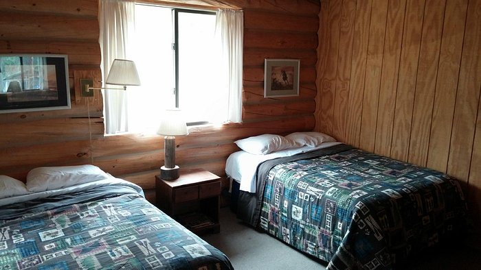 Medicine Bow Lodge — Guest room