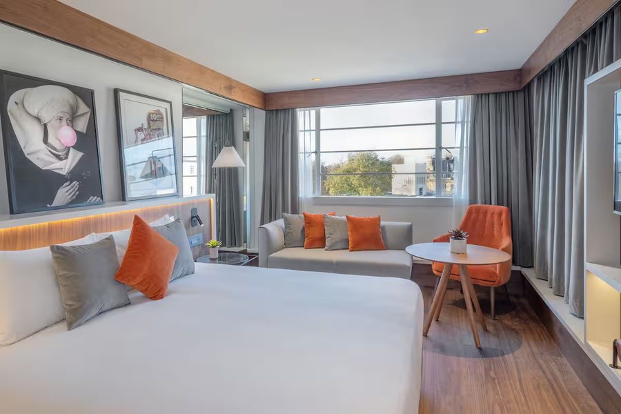 Melia White House — Guest room