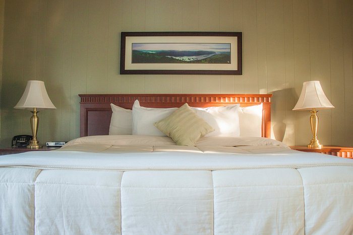 Melody Manor Resort — Guest room