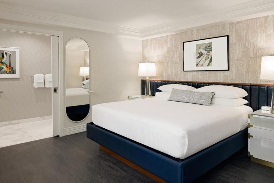 Melrose Place Los Angeles California — Guest room