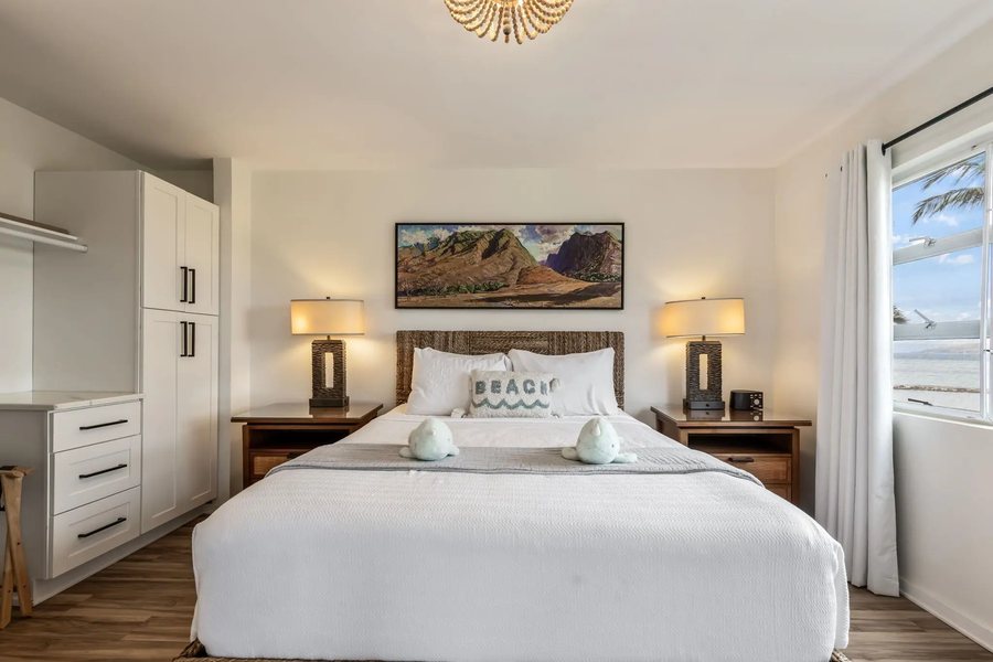 Menehune Shores Resort — Guest room