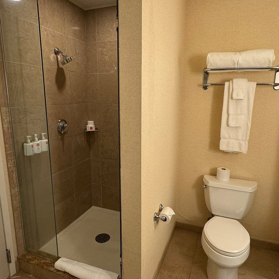 Merchant Lofts by Hosteeva — Bathroom