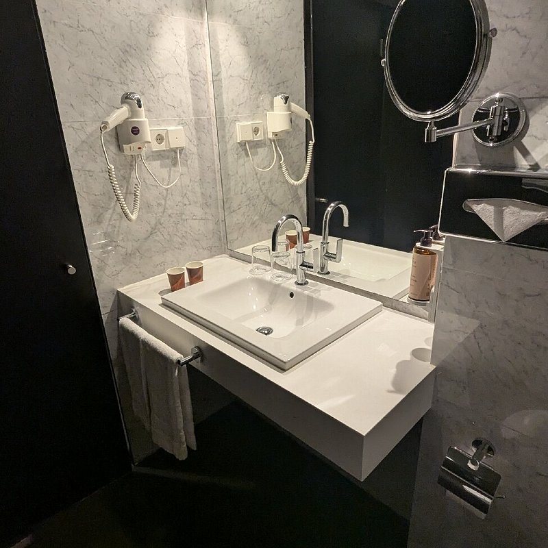 Mercure Barcelona Condor Barcelona Catalonia — Bathroom