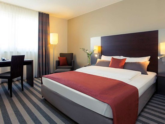 Mercure Hotel Duisburg City — Guest room