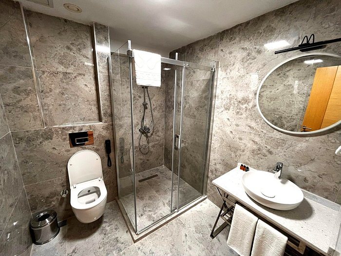 Mercure Istanbul Sirkeci Istanbul — Bathroom