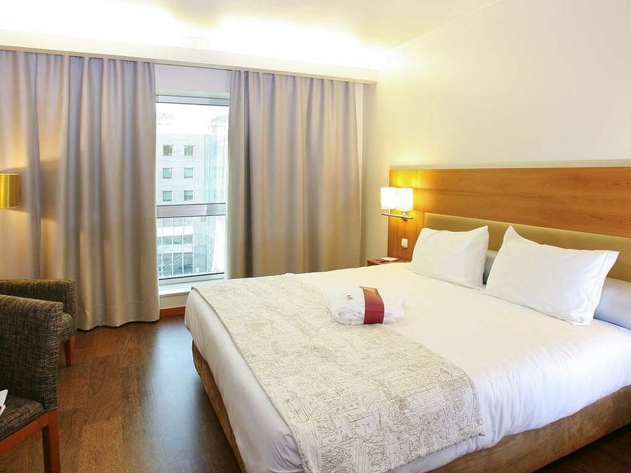 Mercure Lisboa Hotel — Guest room