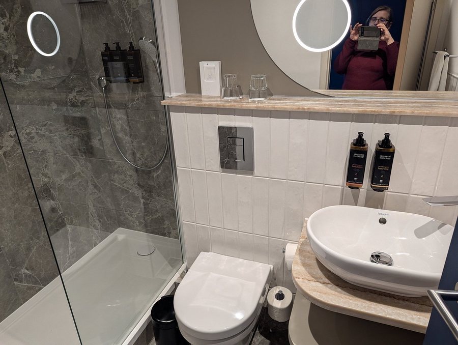 Mercure London Paddington Hotel — Bathroom