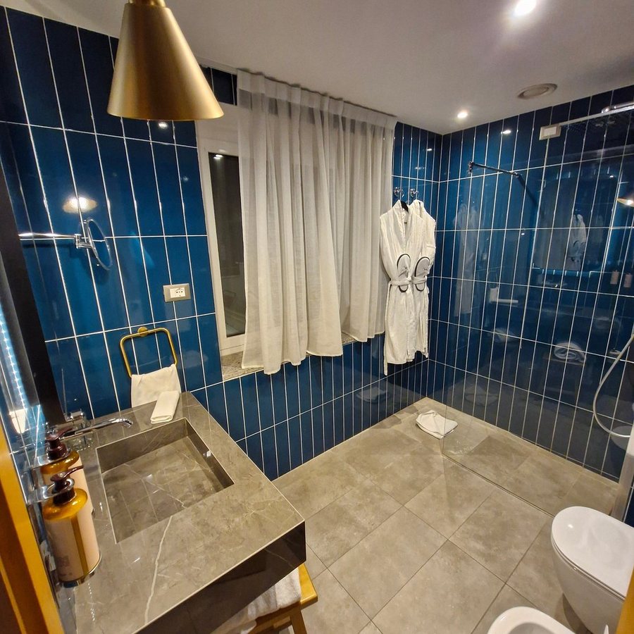 Mercure Roma Corso Trieste — Bathroom