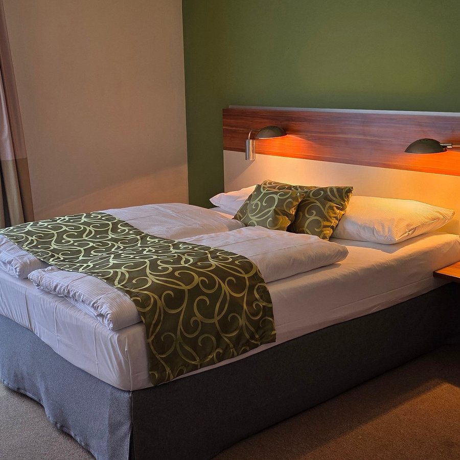 Mercure Tagungs Landhotel Krefeld — Guest room