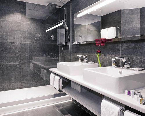 Mercure Wien Zentrum — Bathroom