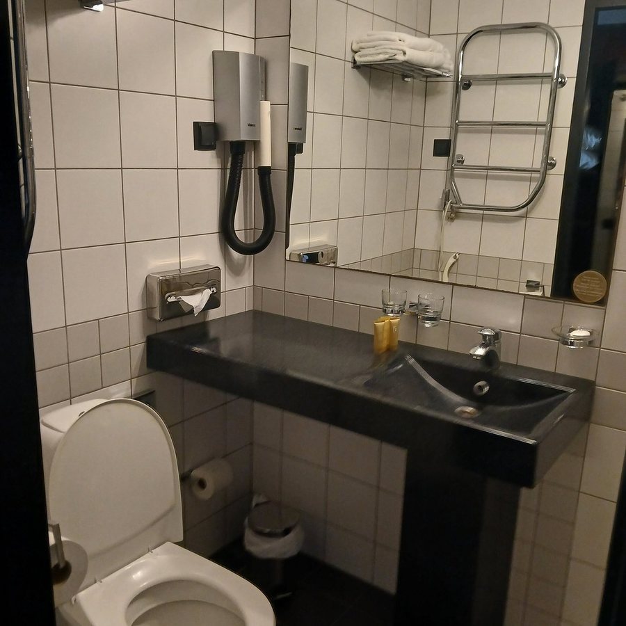 Meresuu Spa and Hotel — Bathroom