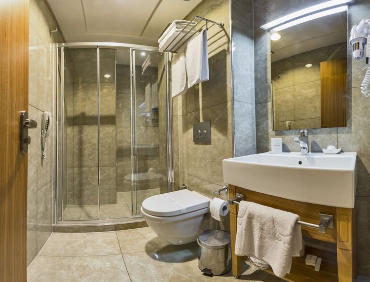 Merlin Hotel Istanbul Istanbul — Bathroom