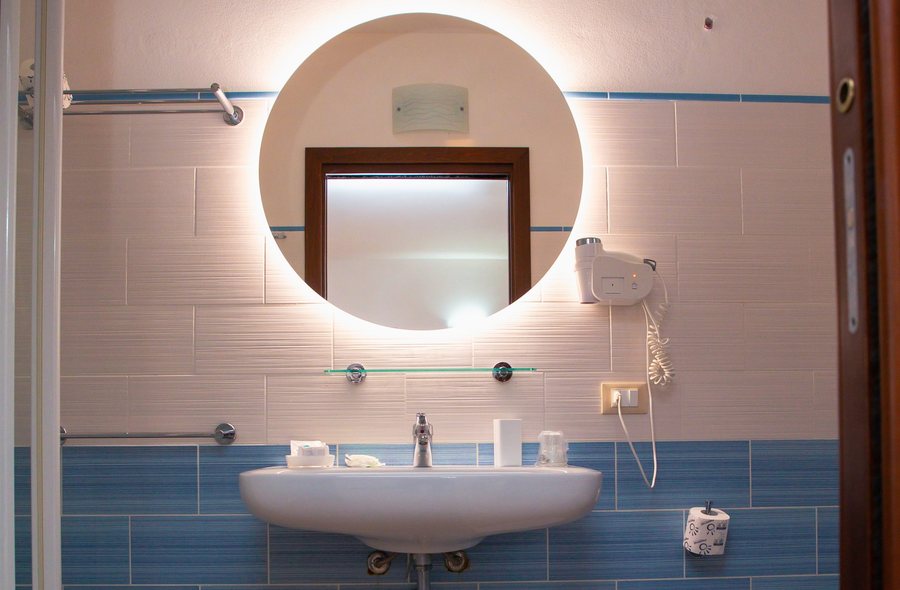 Messapia Hotel Resort — Bathroom