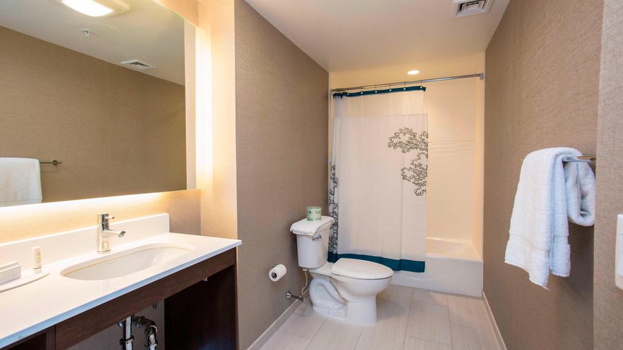 Metro Apartments New York City New York — Bathroom