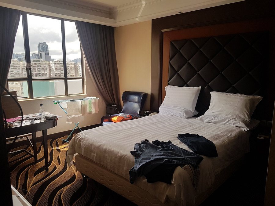 Metropark Hotel Kowloon — Guest room