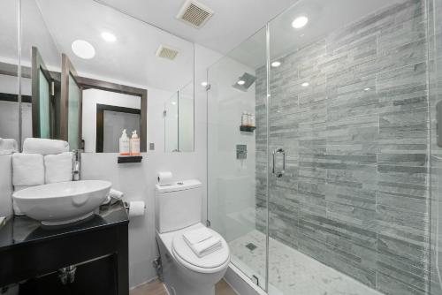 Metropole South Beach Hotel Miami Beach Florida — Bathroom