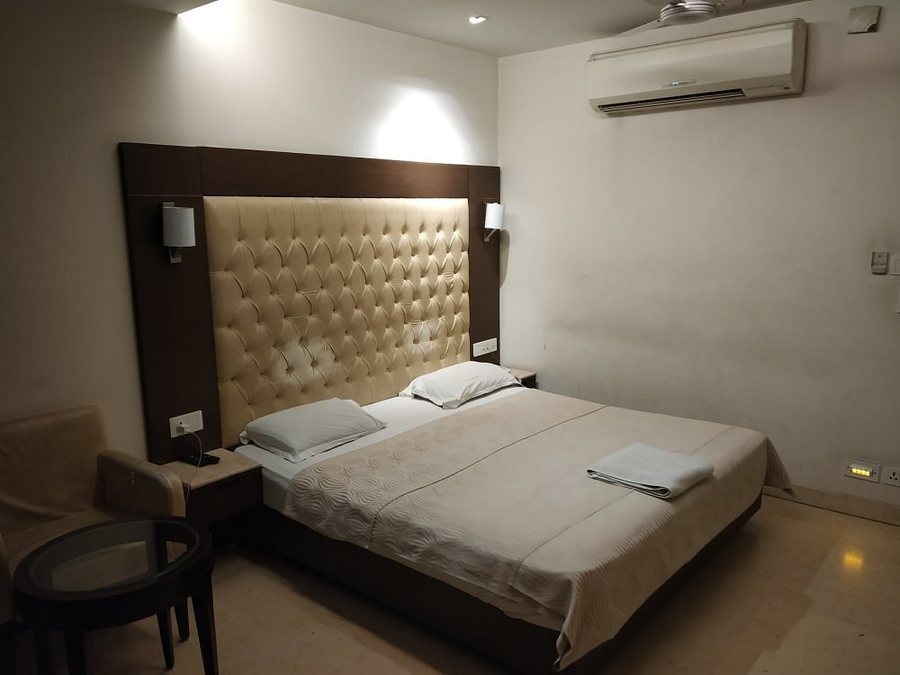 Metropolis Tourist Home — Guest room