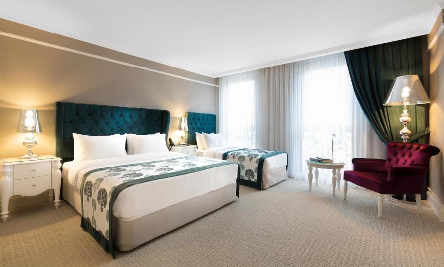 Metropolitan Hotels Taksim Istanbul — Guest room