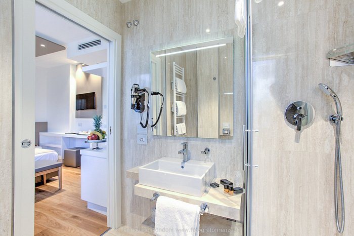 MH Florence Hotel — Bathroom