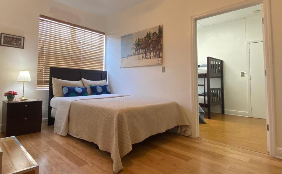 Miami Beach Rooms B B Miami Beach Florida — Guest room