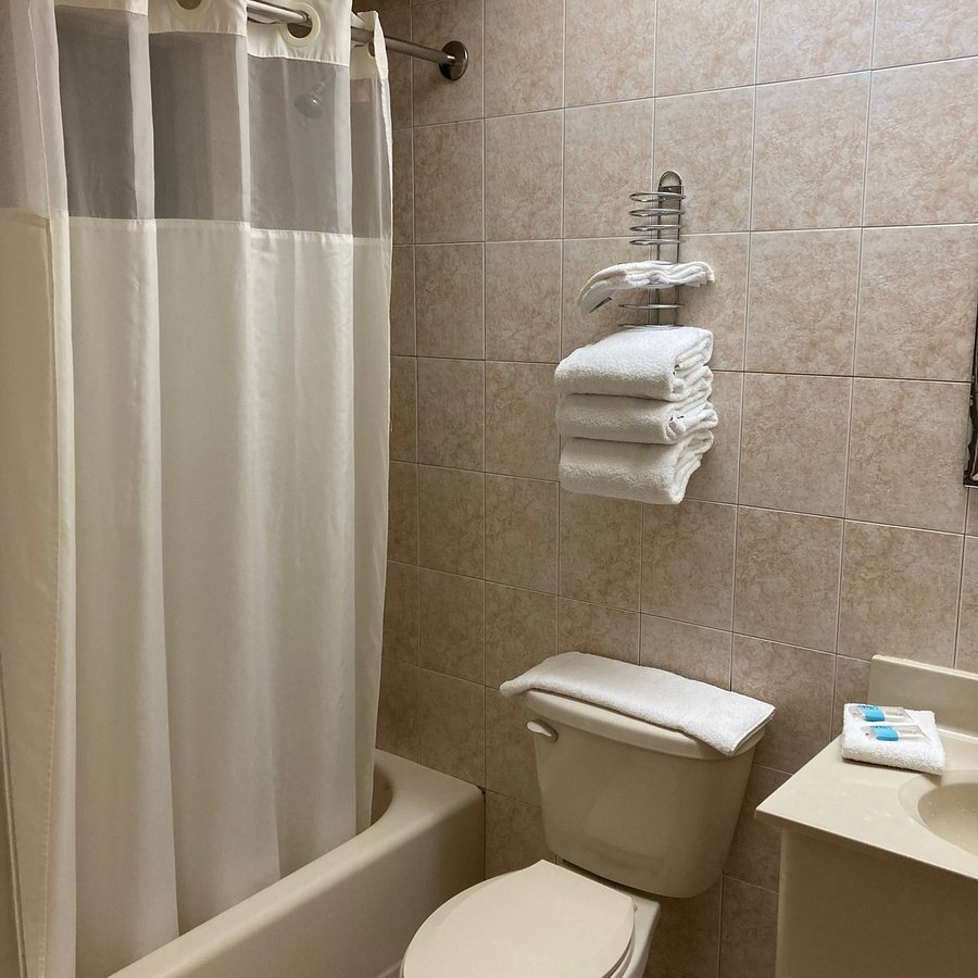 Miami Princess Hotel — Bathroom
