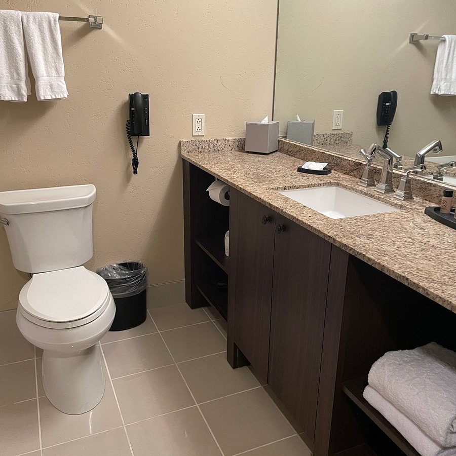 Miccosukee Casino Resort Miami Florida — Bathroom