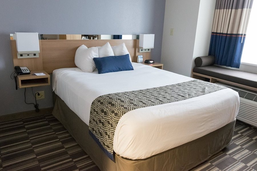 Microtel by Wyndham Penn Yan Finger Lakes Region — Guest room